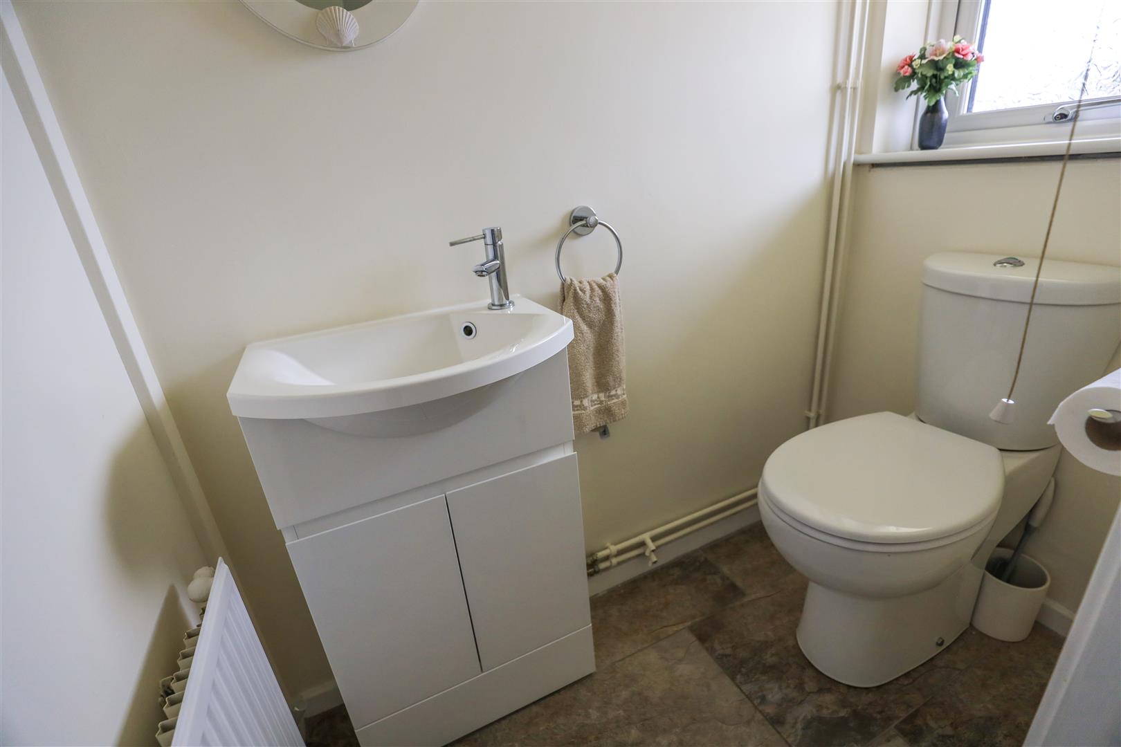 24 Middlegate Court, Cowbridge, Vale Of Glamorgan, CF71 7EF